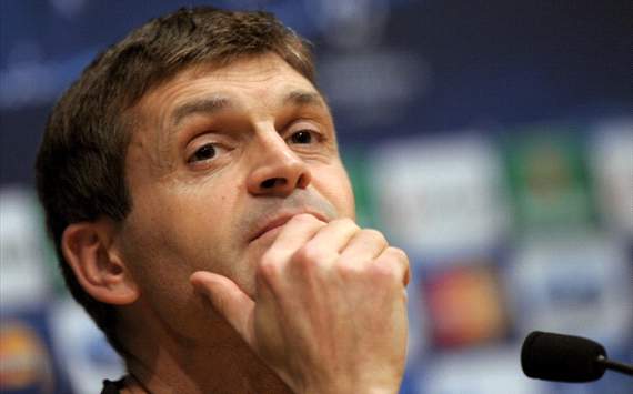 HLV Tito Vilanova: La Liga vẫn còn rất xa 1