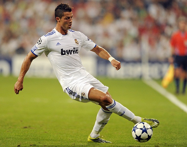 PSG sẵn sàng mua Ronaldo với giá 100 triệu bảng 1