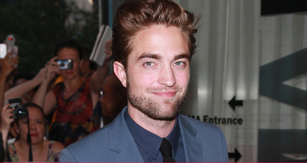 robert-pattinson-lan-dau-lo-dien-sau-scandal-bi-phan-boi