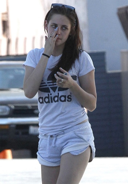 kristen-stewart-khong-the-tha-thu-cho-ban-than