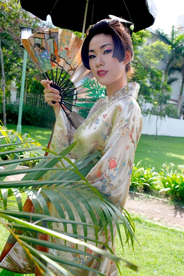 thi-sinh-vietnams-next-top-model-2012-duyen-dang-voi-kimono