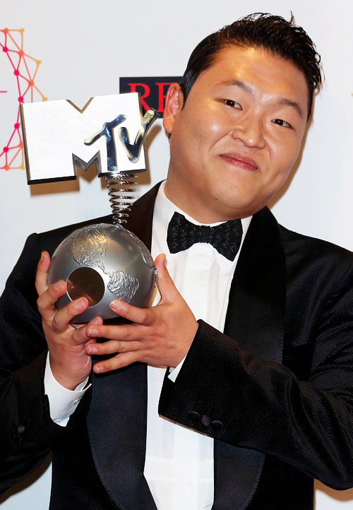 4 giải thưởng ngoạn mục của Psy nhờ hit Gangnamstyle  4