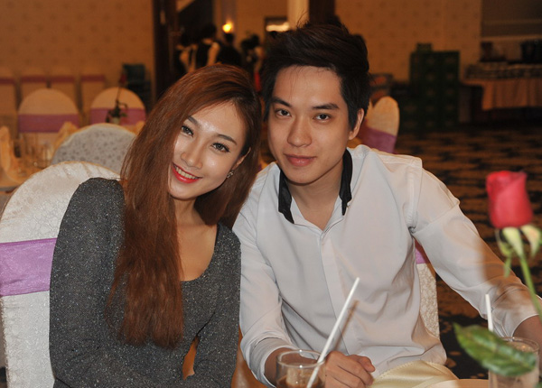 Top 5 Miss Ngôi Sao 2012 Hải Quyên tình cảm với ca sĩ Dương Đức Anh.
