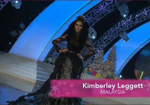 Diễm Hương kiêu sa áo dài tại Miss Universe 2012 16