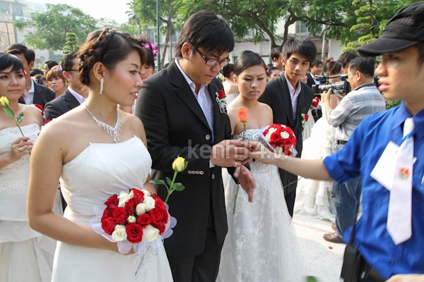 Tưng bừng tại đám cưới tập thể lớn nhất Việt Nam 11