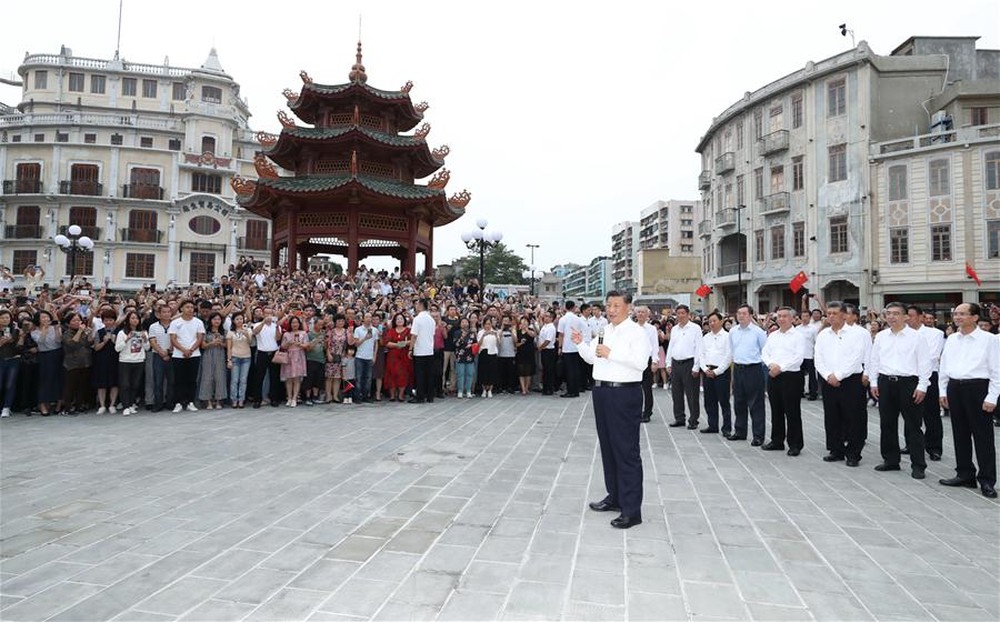 Ông Tập thị sát căn cứ, ra lệnh thủy quân lục chiến sẵn sàng chiến đấu: Thông điệp về Đài Loan và biển Đông - Ảnh 2.