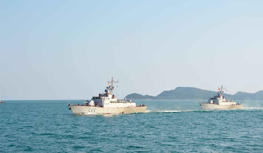  “Lá chắn thép” bảo vệ bình yên biển, đảo Đông Bắc của Tổ quốc - Ảnh 3.