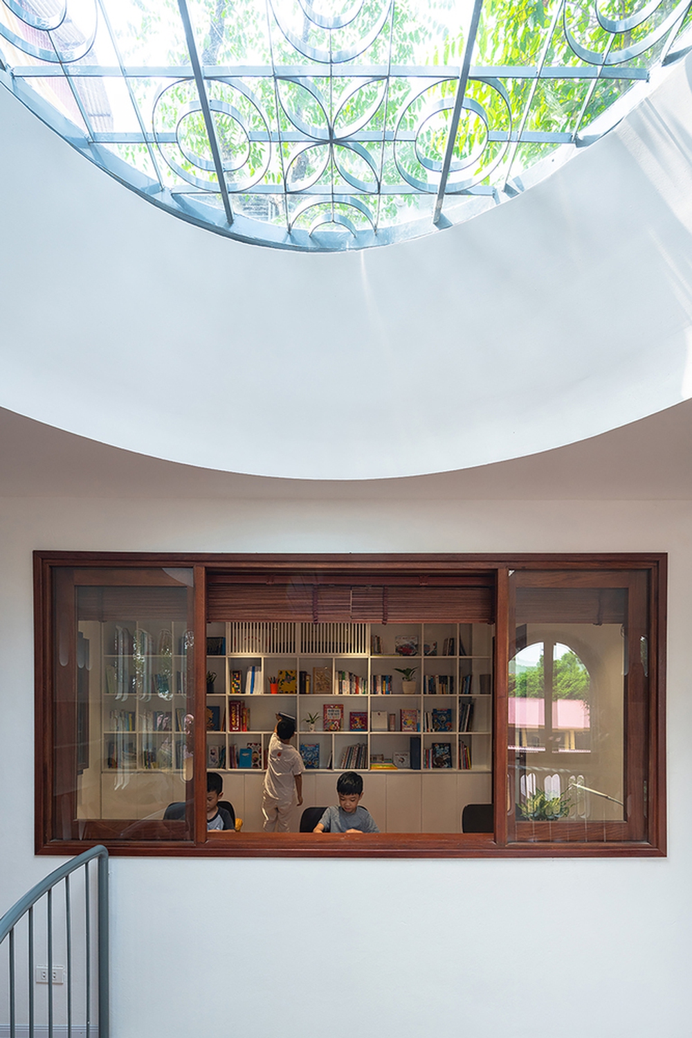Ngôi nhà Hà Nội như thư viện nổi bật trên báo Mỹ - Ảnh 4.