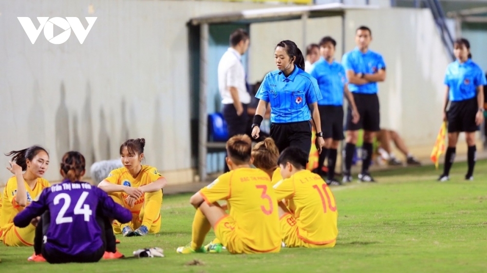 HLV Mai Đức Chung nói lời gan ruột với các cầu thủ Phong Phú Hà Nam