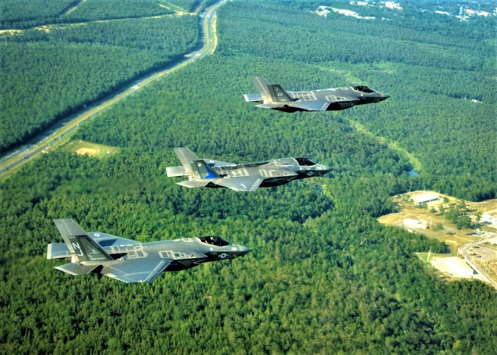 Đằng sau việc Mỹ lại hoãn sản xuất “siêu tiêm kích” thế hệ năm F-35 - Ảnh 1.