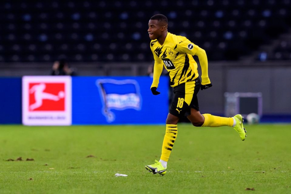Thần đồng của Dortmund có thể phá kỷ lục tồn tại 16 năm ở Champions League