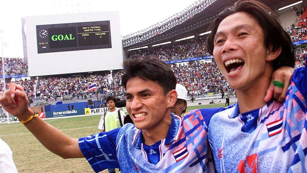 Cầu thủ Thái Lan được khuyên không nên sang V.League thi đấu dù có Kiatisuk - Ảnh 1.