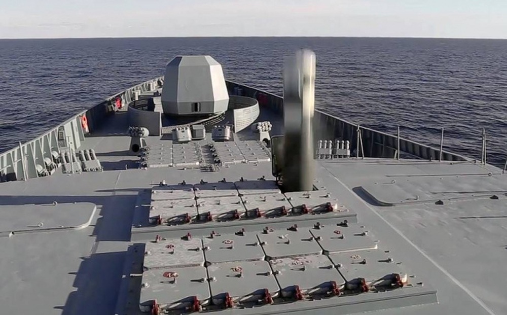 Chiến hạm Nga phóng tên lửa siêu thanh Zircon ở Bạch Hải