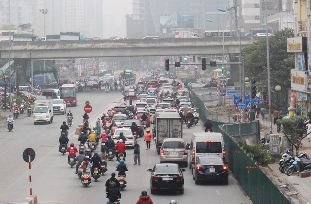 Phân luồng phương tiện qua công trường hầm chui Lê Văn Lương ra sao? - Ảnh 2.