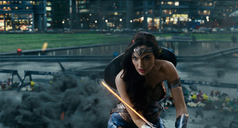 Gal Gadot was pregnant while filming and had strict requirements to follow when she became Wonder Woman - Photo 1.