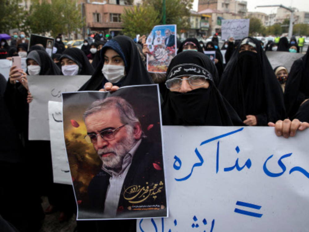Lọt tầm ngắm: Tại sao nhà khoa học hạt nhân Mohsen Fakhrizadeh của Iran bị ám sát? - Ảnh 4.