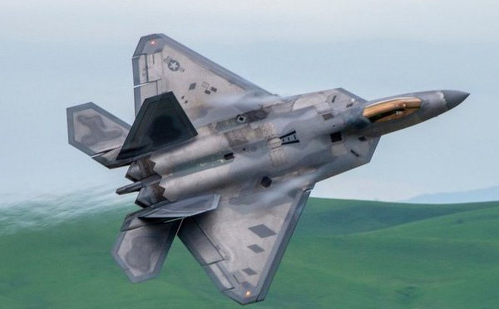"Chiêu" bất ngờ từ Nga khiến F-22, F-35 của Mỹ khốn đốn vì nhiễu loạn