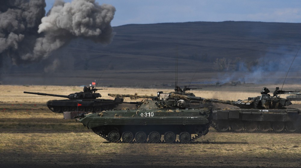 Nga dàn quân sát biên giới, Ukraine ngay lập tức hành động: NATO sẽ nhập cuộc? - Ảnh 1.