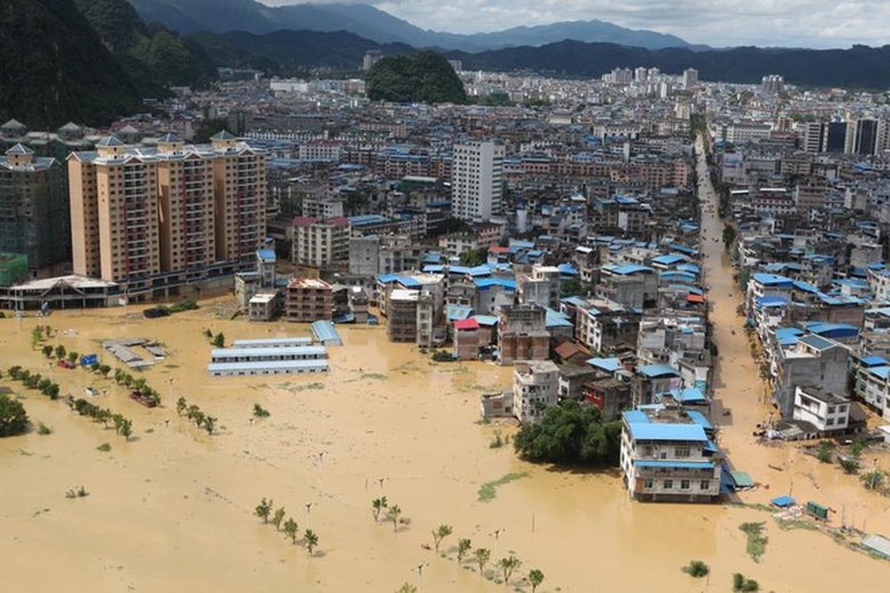 Lũ Trung Quốc: Mực nước 33 con sông chạm mốc kỉ lục, 141 người chết và mất tích - Ảnh 17.