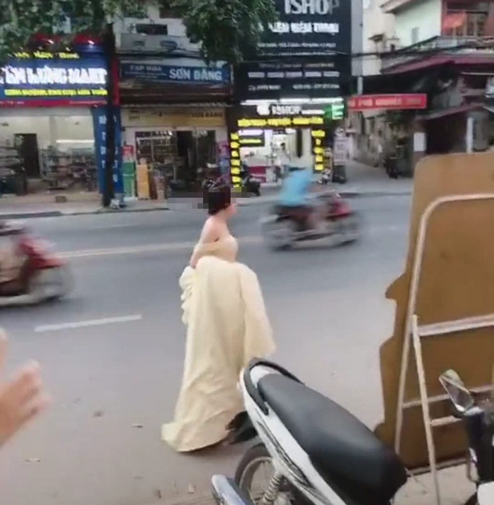 Cô gái trẻ hớt hải xách váy chạy bộ cả kilomet, hỏi thăm đến lễ cưới người yêu cũ chỉ để được nhìn anh mỉm cười lên xe hoa - Ảnh 3.