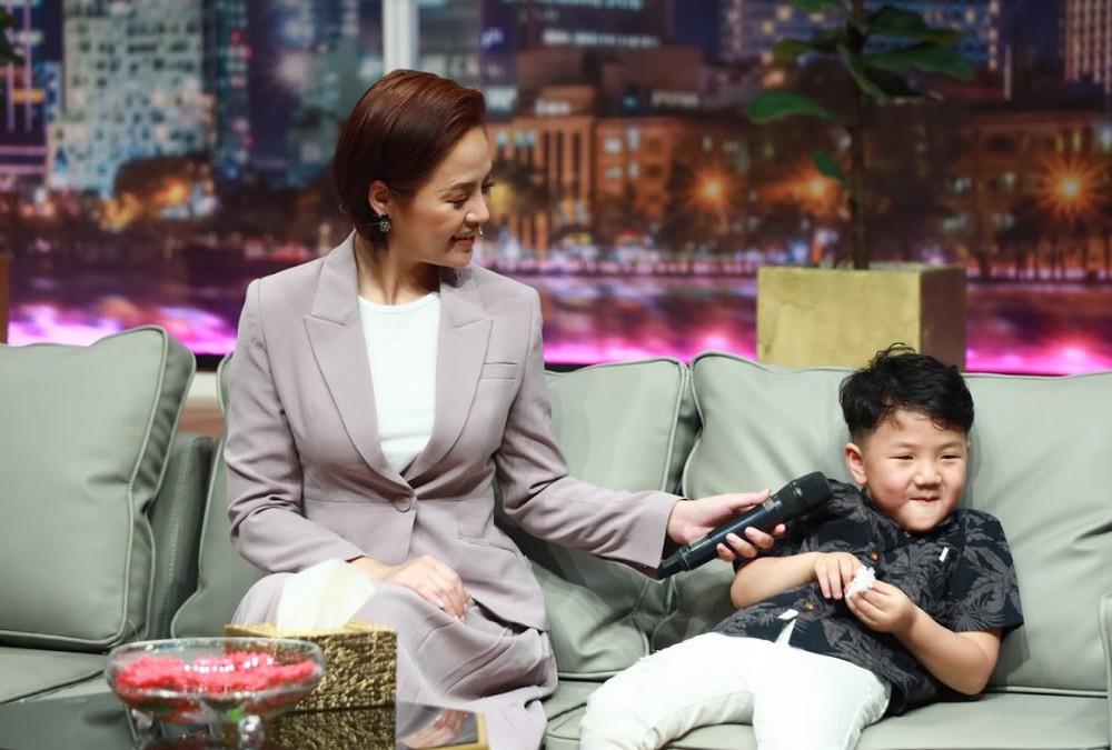 Thu Quỳnh: Tôi đi trên những nóc nhà không có lan can hết đêm này sang đêm khác - Ảnh 1.