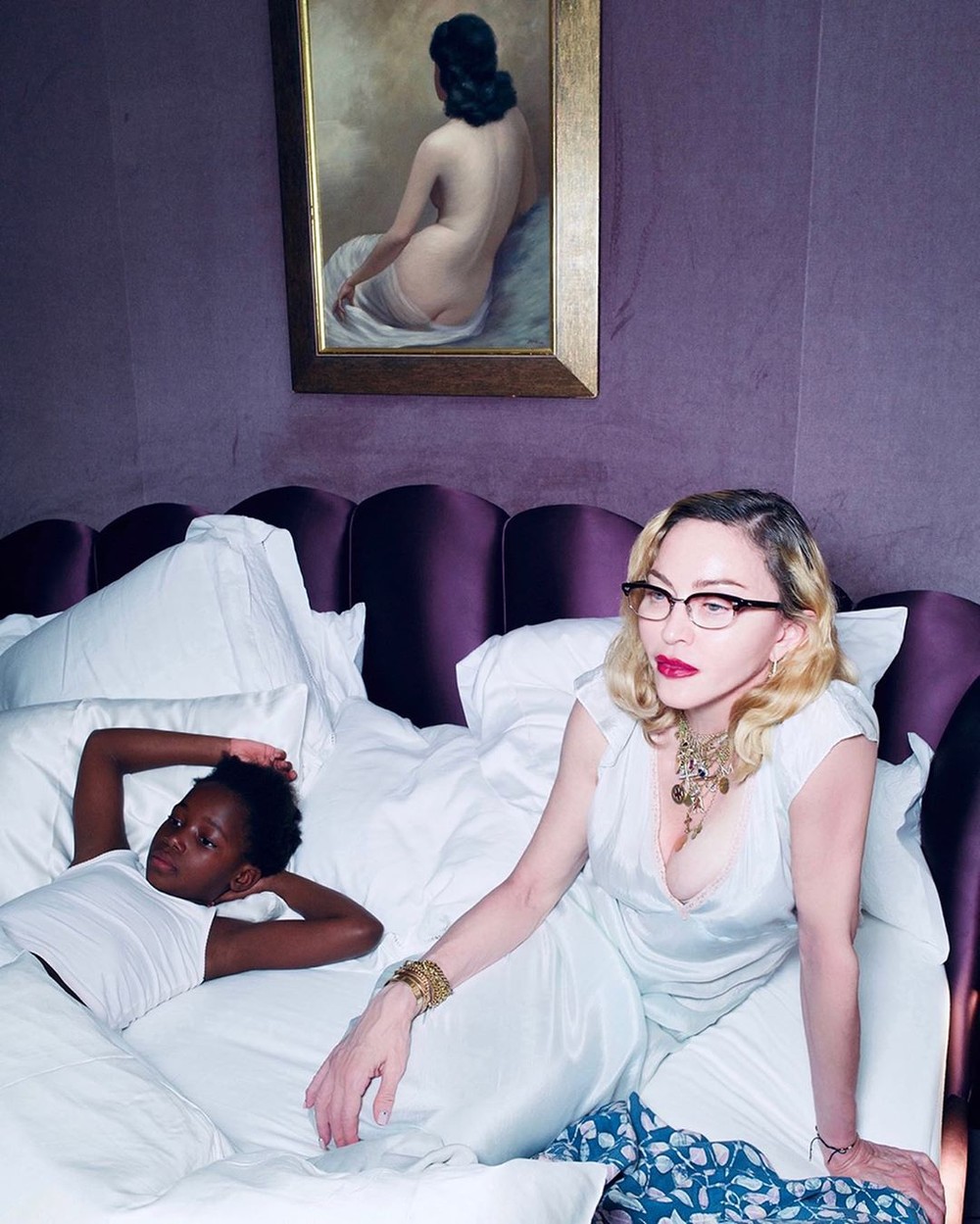 Pop queen Madonna shows off her incredibly sexy body at the age of 62 - Photo 3.