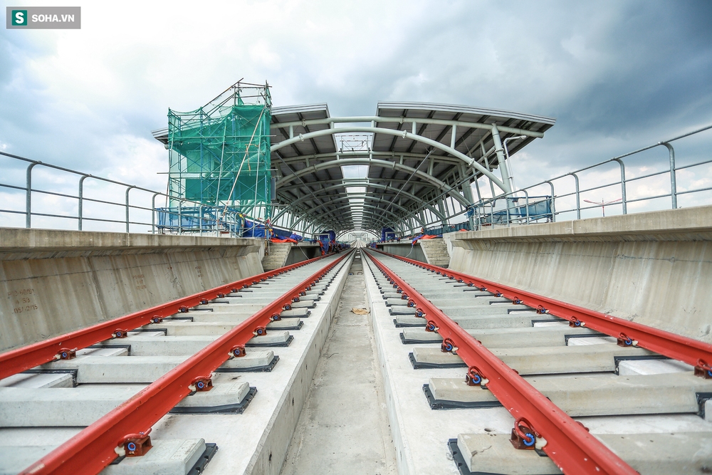 [ẢNH] Hình dáng ga metro khu Công Nghệ Cao lộ diện sau 8 năm xây dựng - Ảnh 1.