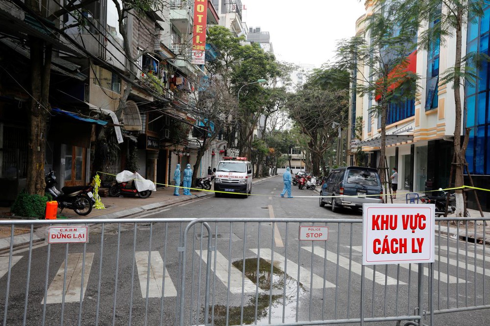 Ba không và hiệu ứng Honda: Báo Nhật viết về cách Việt Nam đánh bay làn sóng COVID-19 đầu tiên - Ảnh 3.