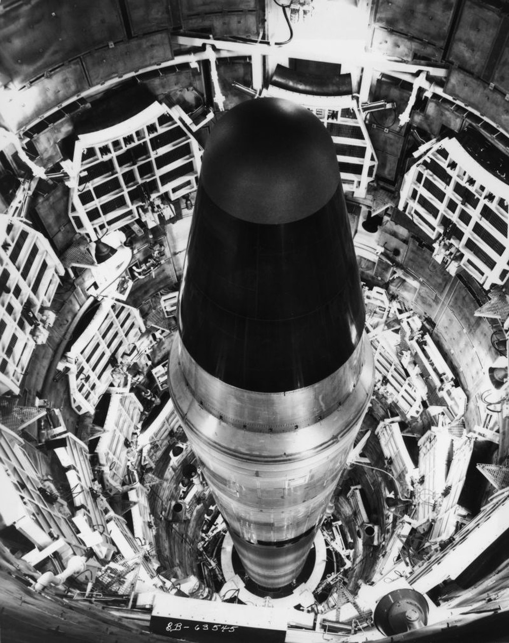 Chi tiết đáng sợ trong vụ nổ tên lửa kinh hoàng tại Mỹ: Đầu đạn hạt nhân 9 megaton bỗng nhiên mất tích! - Ảnh 1.