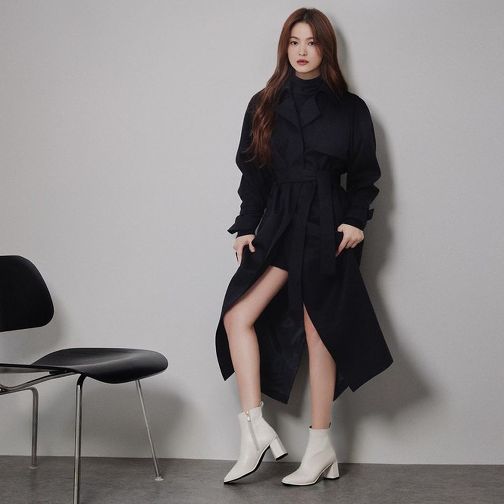 Song Hye Kyo gợi cảm bất ngờ với style tóc nâu môi trầm - Ảnh 6.
