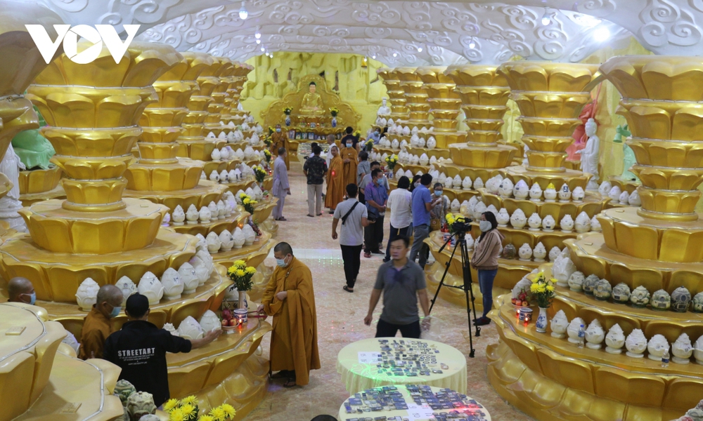 Chùm ảnh: Bên trong hầm lưu giữ hũ cốt ở chùa Kỳ Quang 2 - Ảnh 1.