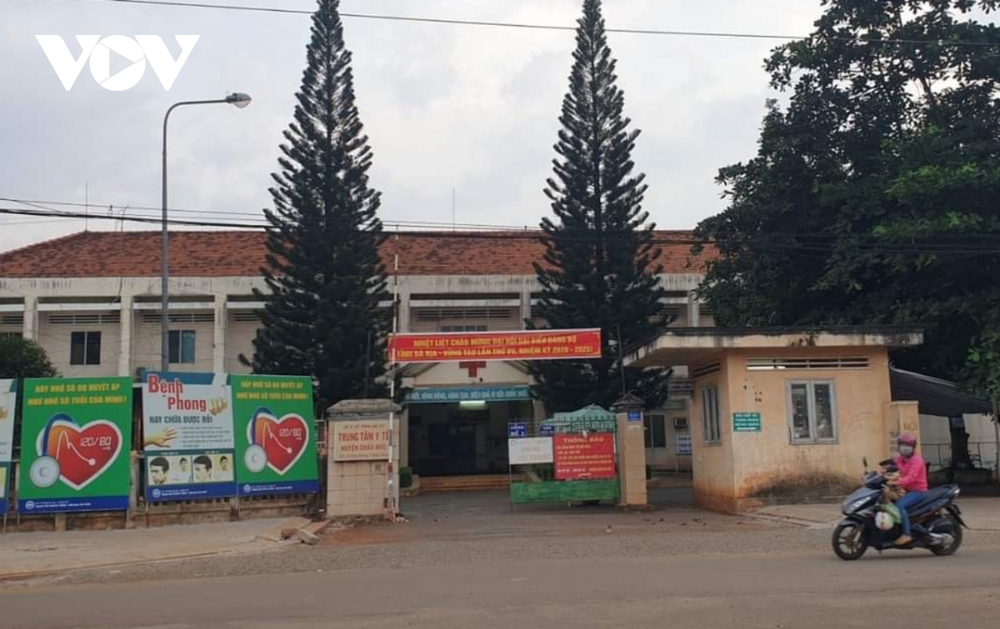Nữ sinh lớp 7 sinh con trong phòng tắm - Ảnh 1.