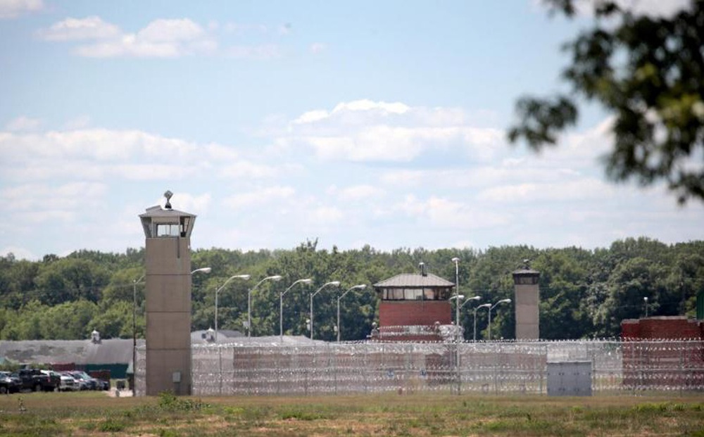 Trước lễ nhậm chức của ông Biden, các nhà tù liên bang Mỹ bị tạm phong tỏa
