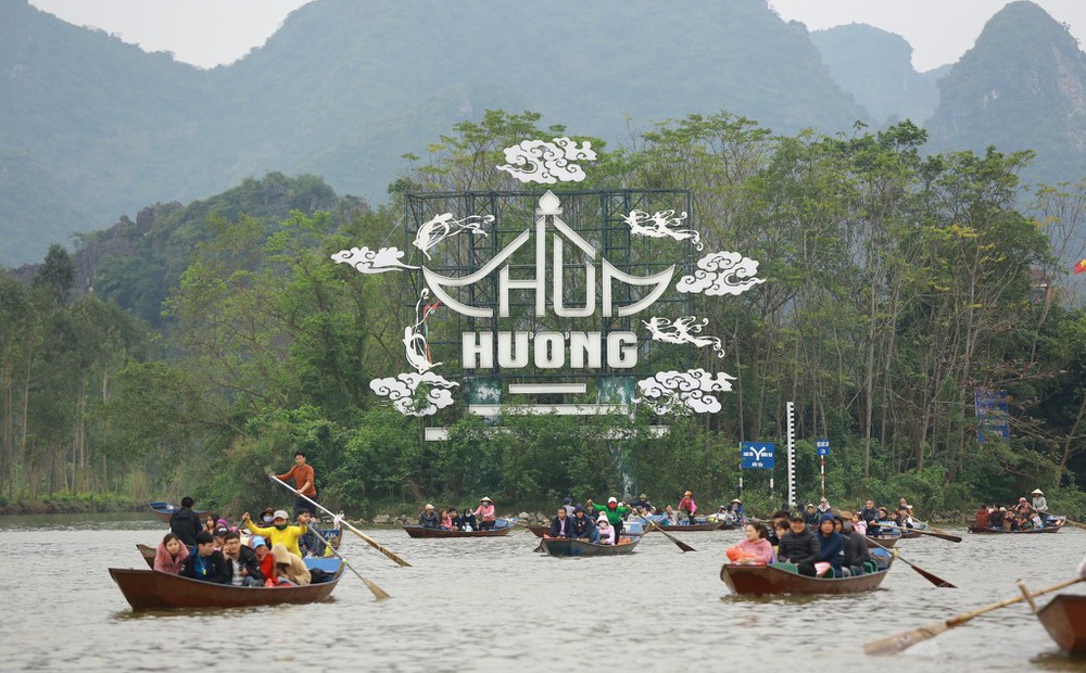 Lễ hội Chùa Hương, Yên Tử... sẽ thế nào khi dịch COVID-19 bất ngờ bùng phát?