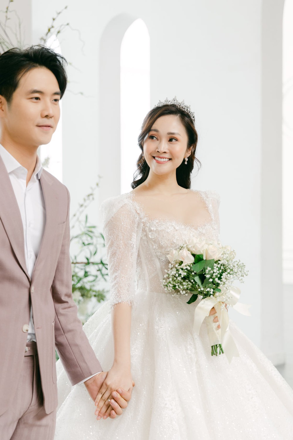 Ảnh cưới của MC Thùy Linh và diễn viên Hiếu Su - Ảnh 9.