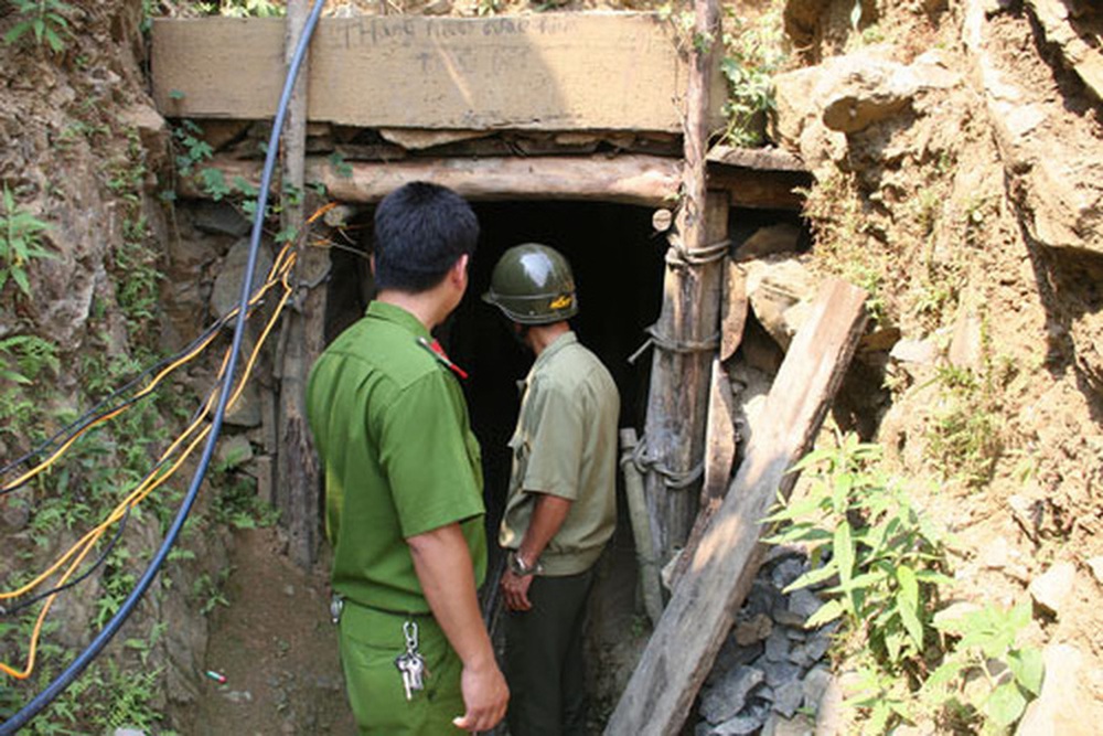 Quảng Nam: Yêu cầu đánh sập các hầm vàng trong Vườn quốc gia Sông Thanh - Ảnh 1.