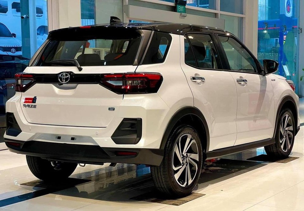 Toyota Raize chính thức bán ở Việt Nam, đại lý hé lộ giá dự kiến không ngờ - Ảnh 2.