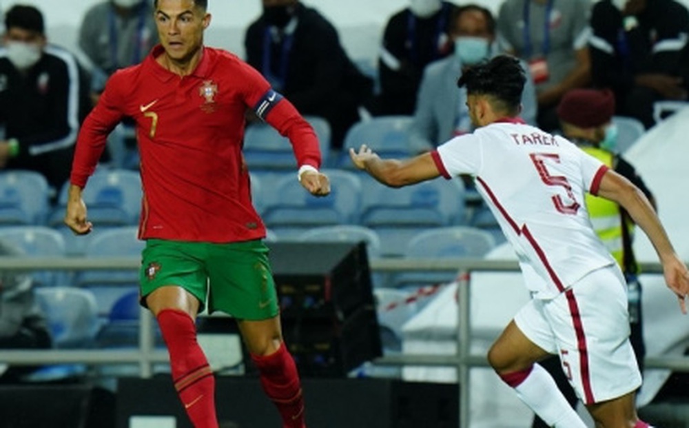 Ronaldo ghi bàn, Bồ Đào Nha thắng đậm chủ nhà World Cup 2022