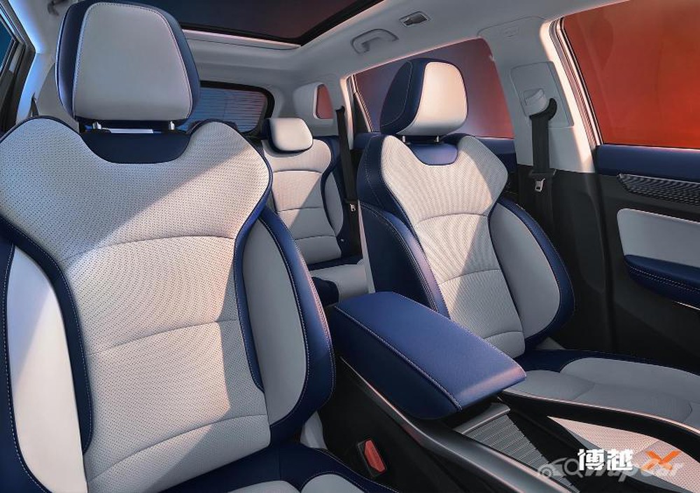 Ô tô Trung Quốc sang như Lexus, nhưng giá rẻ không ngờ - Ảnh 7.