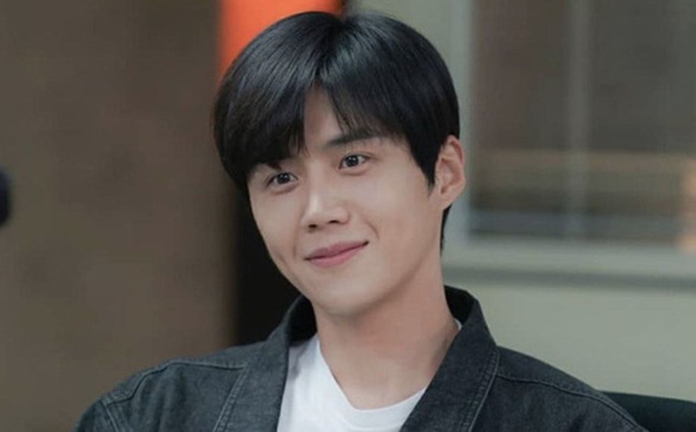 Công ty cuối cùng đã lên tiếng về nghi vấn tài tử Kim Seon Ho (Hometown Cha-Cha-Cha) ép bạn gái phá thai, lăng mạ bạn diễn