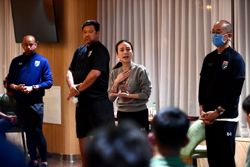 Khan hiếm danh hiệu, nữ đại gia Thái Lan vung tiền bơm doping tinh thần trước giải châu Á - Ảnh 1.