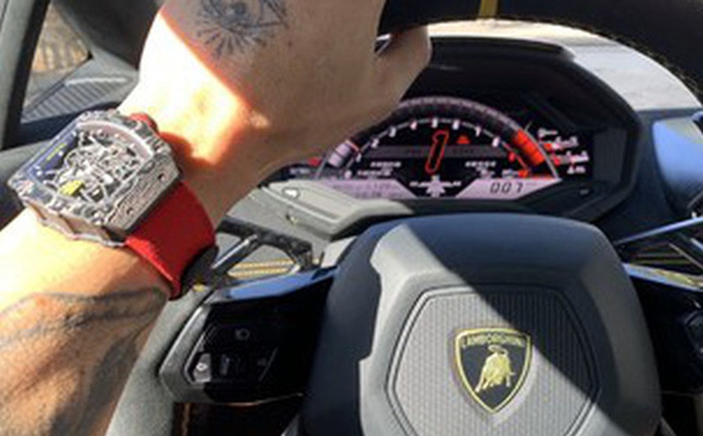 Lý do giới nhà giàu thường thích 'combo xa xỉ': Ngồi Lamborghini, đeo Richard Mille