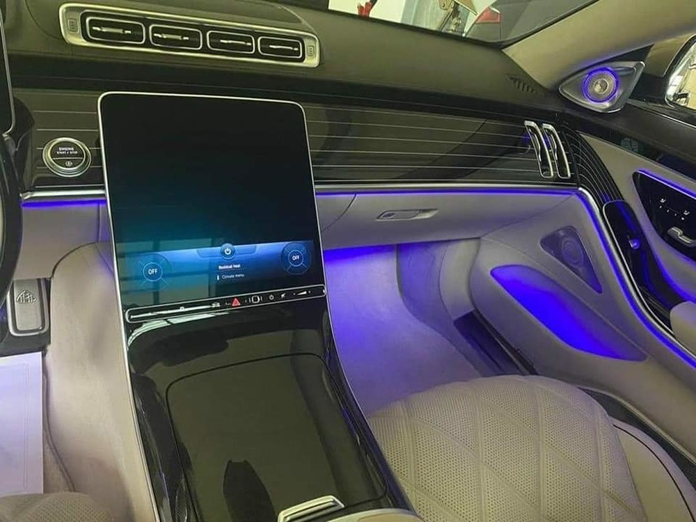 Lộ diện hình ảnh đầu tiên của siêu phẩm Maybach S680 chuẩn bị cập cảng, giá trên 17 tỷ đồng - Ảnh 3.