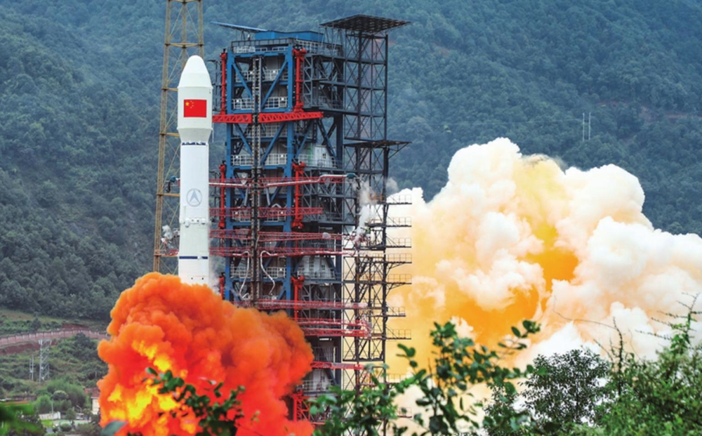 Shijian-21: "Sát thủ diệt vệ tinh" của Trung Quốc hay chỉ là thiết bị dọn rác không gian?