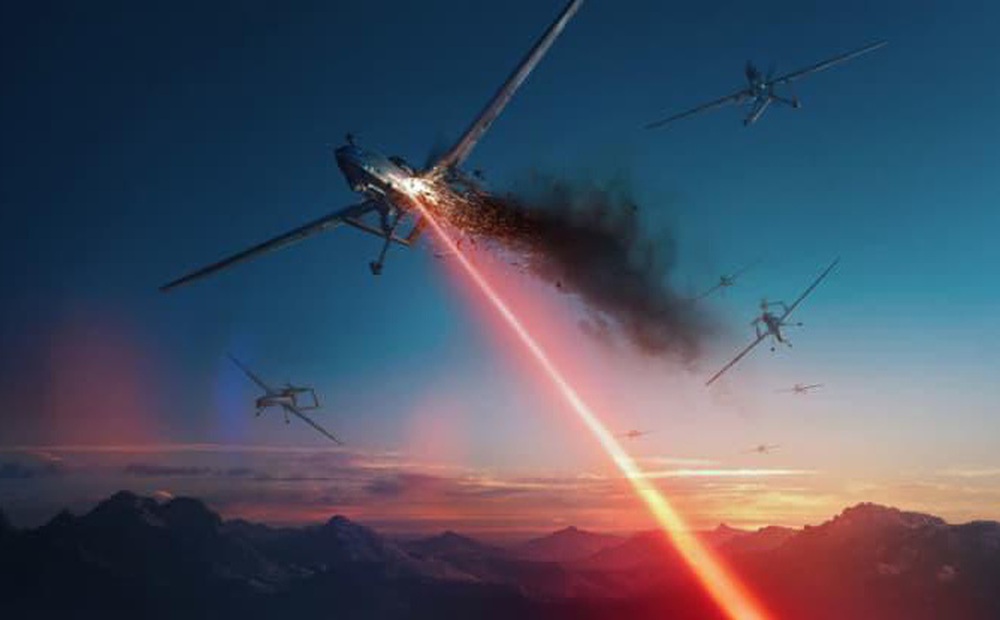 Anh dùng laser gắn trên tàu khu trục để tiêu diệt drone