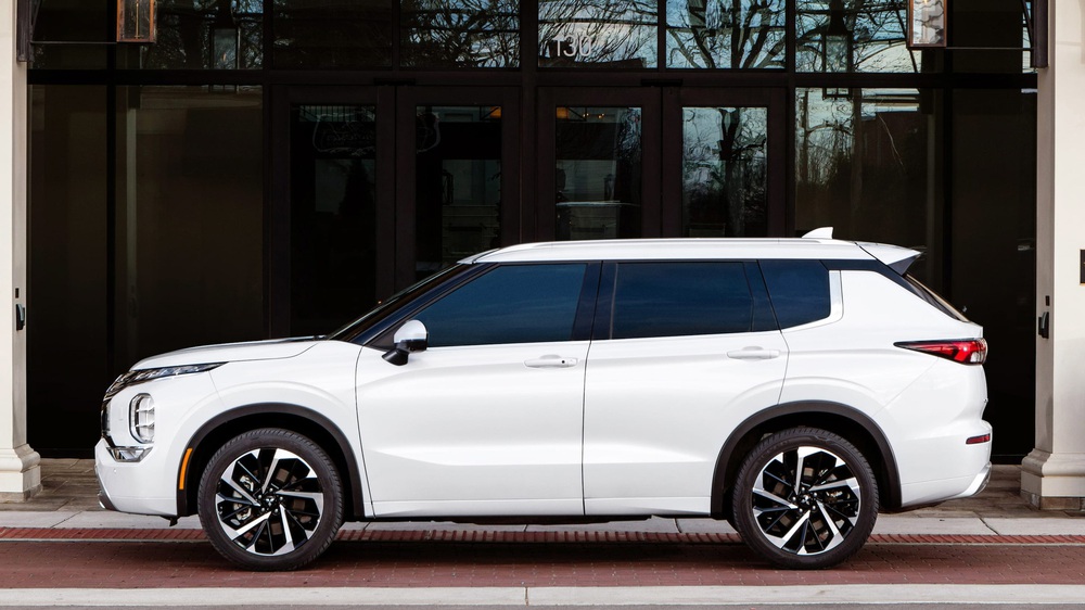 Mitsubishi “nhá hàng” mẫu xe siêu tiết kiệm xăng, trang bị công nghệ đỉnh của chóp - Ảnh 2.