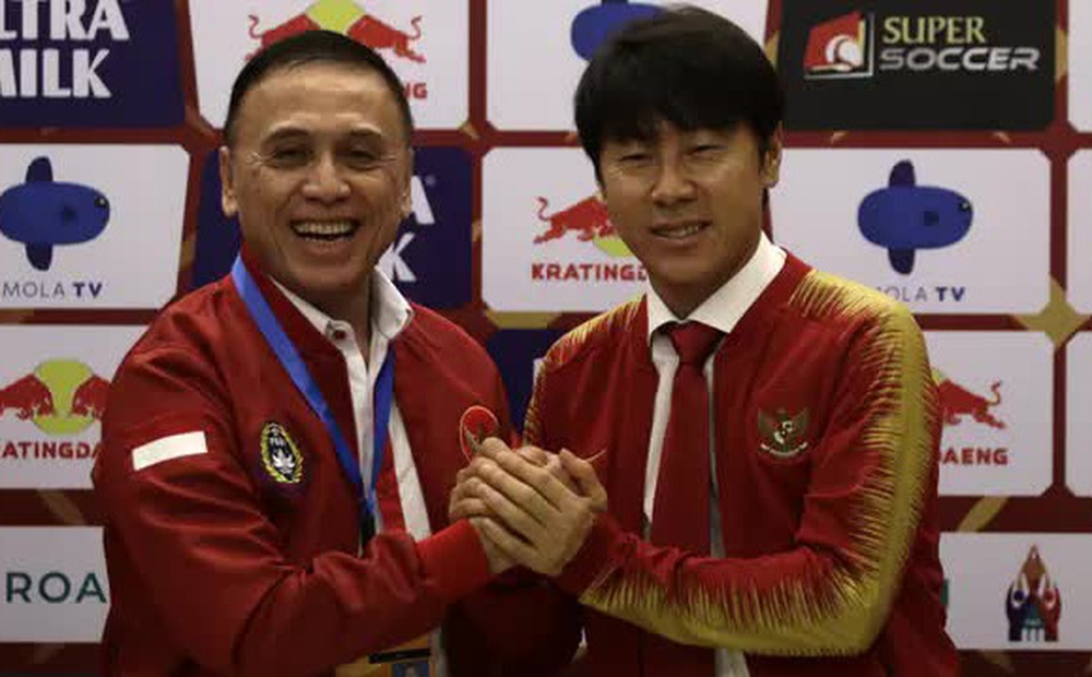 "Lẩn trốn" lúc đội nhà thua trận, chủ tịch LĐBĐ Indonesia bị chỉ trích thậm tệ