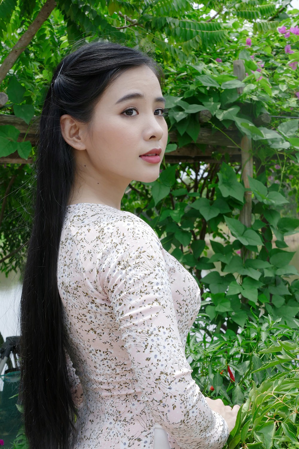 Cuộc sống tuổi 24 của ca sĩ từng khiến Phi Nhung phải phá lệ nhận làm con nuôi - Ảnh 4. Cuộc sống tuổi 24 của ca sĩ từng khiến Phi Nhung phải phá lệ nhận làm con nuôi - Ảnh 4.