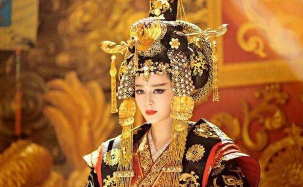 Khoe gia phả khẳng định là hậu duệ Võ Tắc Thiên, cụ bà bị bắt sau đó vì lý do bất ngờ này