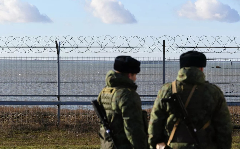 Điều gì đằng sau việc Nga điều động quân sự gần biên giới Ukraine?